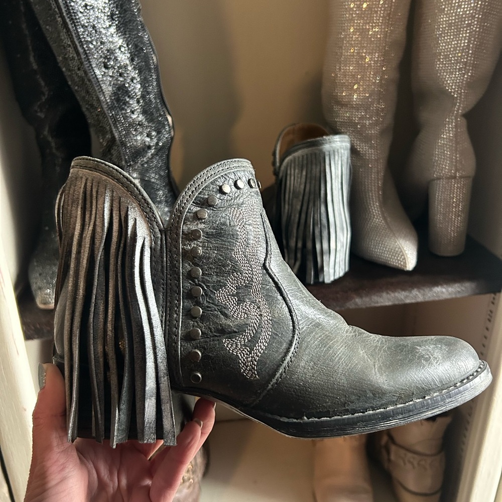 Fringed Stud Leather Gray Western Ankle Boots